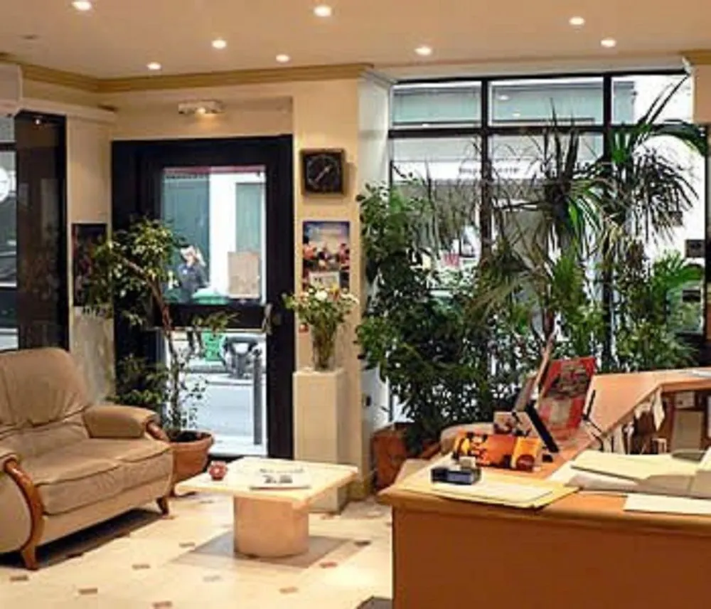 Leonard De Vinci 75011 Hotell 2*