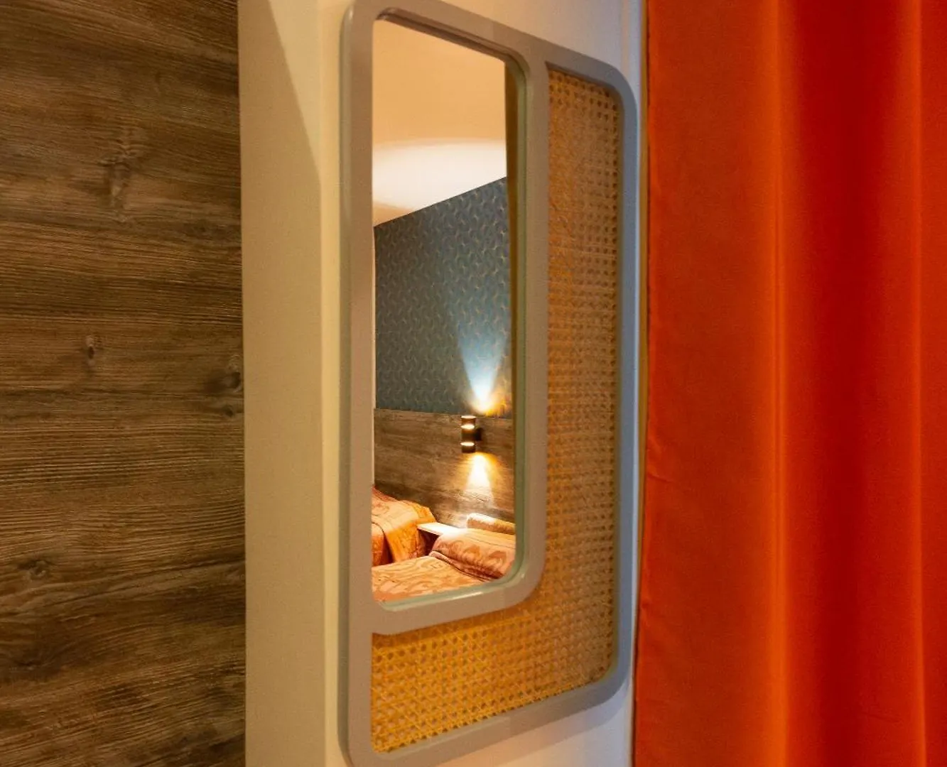Hotel Leonard De Vinci 75011